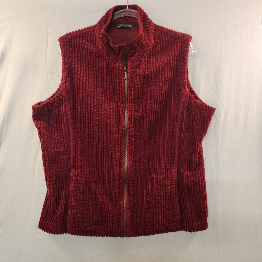 Woolrich Women's Deep Ruby Thick Corduroy Textured Zip Up Vest Size XL Classic
